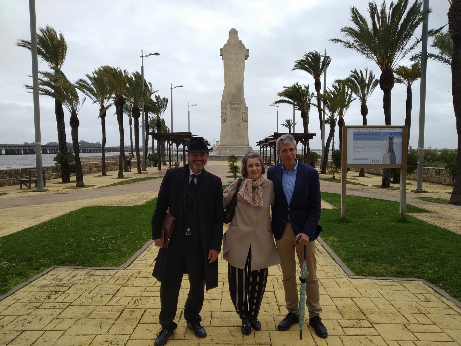 Fiona Donovan, Diego Vázquez y Juan Antonio Márquez